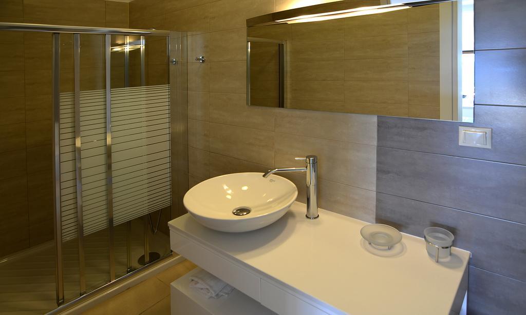 Simon Studios And Apartments سيتيا المظهر الخارجي الصورة