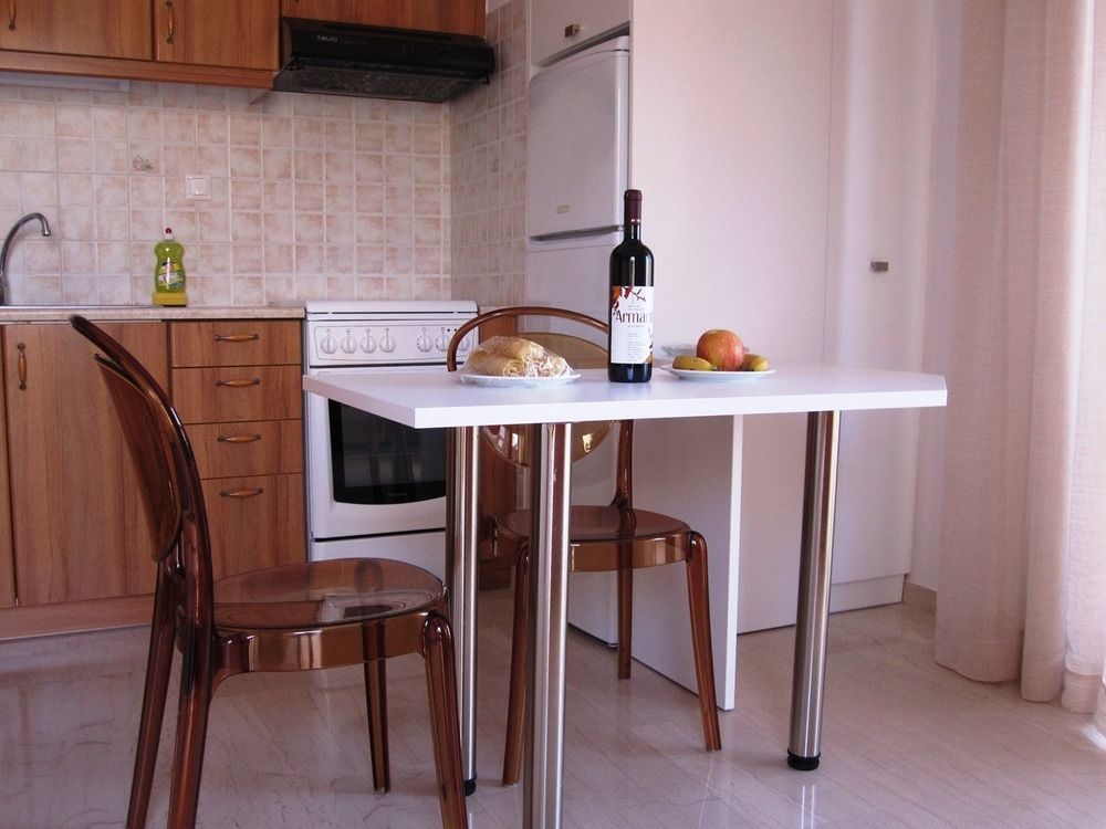 Simon Studios And Apartments سيتيا المظهر الخارجي الصورة