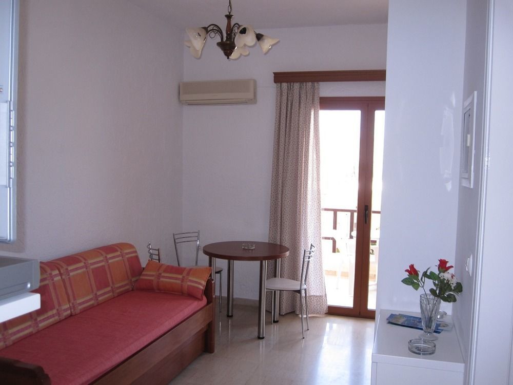 Simon Studios And Apartments سيتيا المظهر الخارجي الصورة